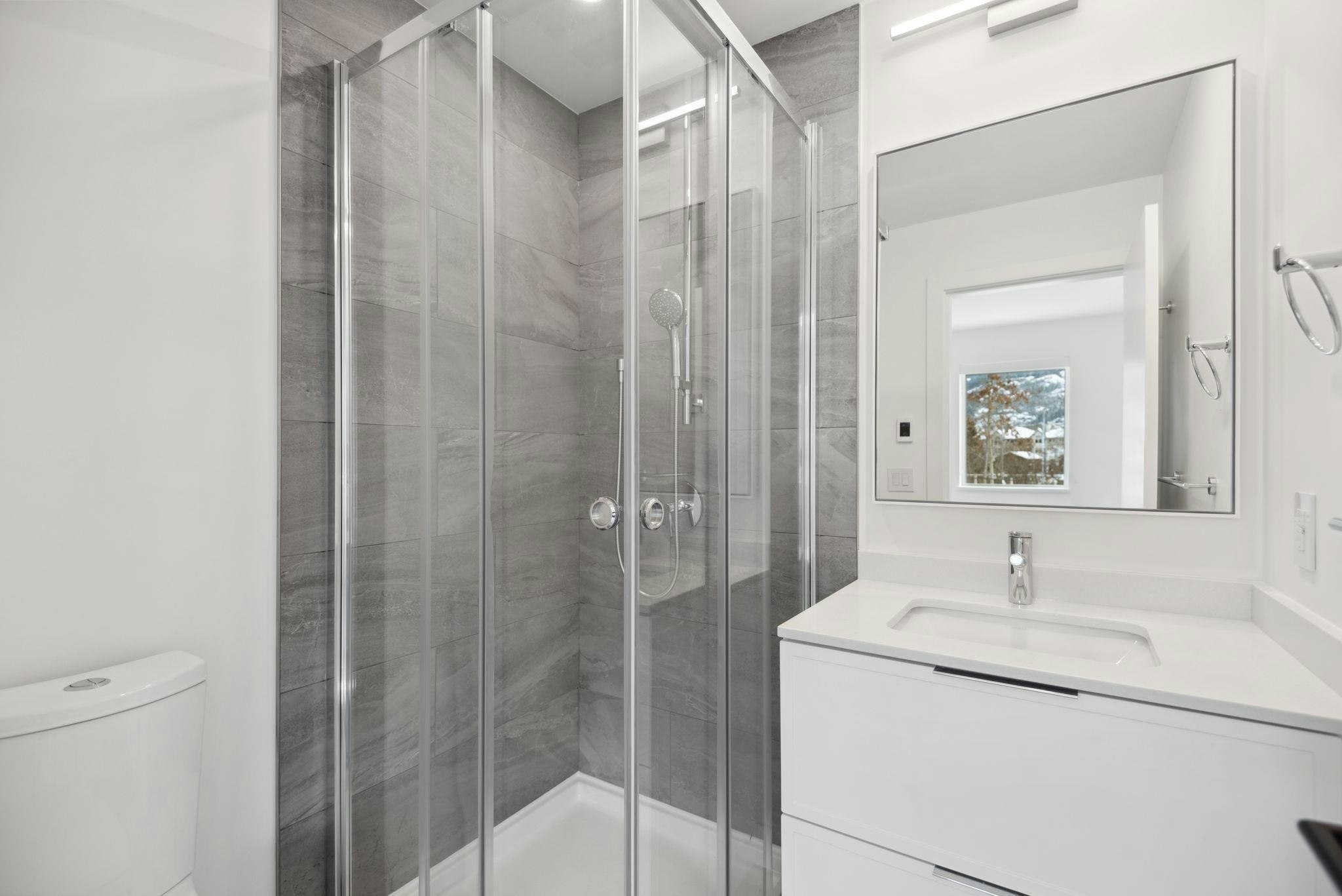 38073 Helm Way, Squamish, BC, V8B 1E6 - 34