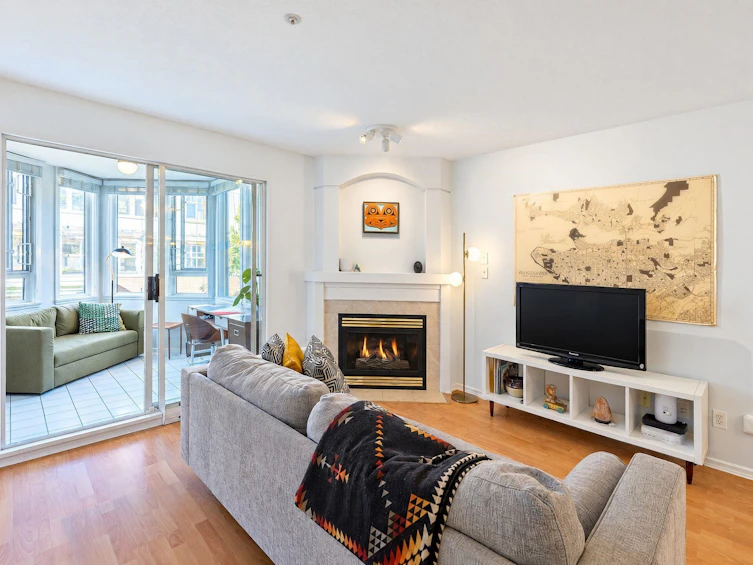 206-2405 Kamloops Street, Vancouver, BC, V5M 4V6 - 2
