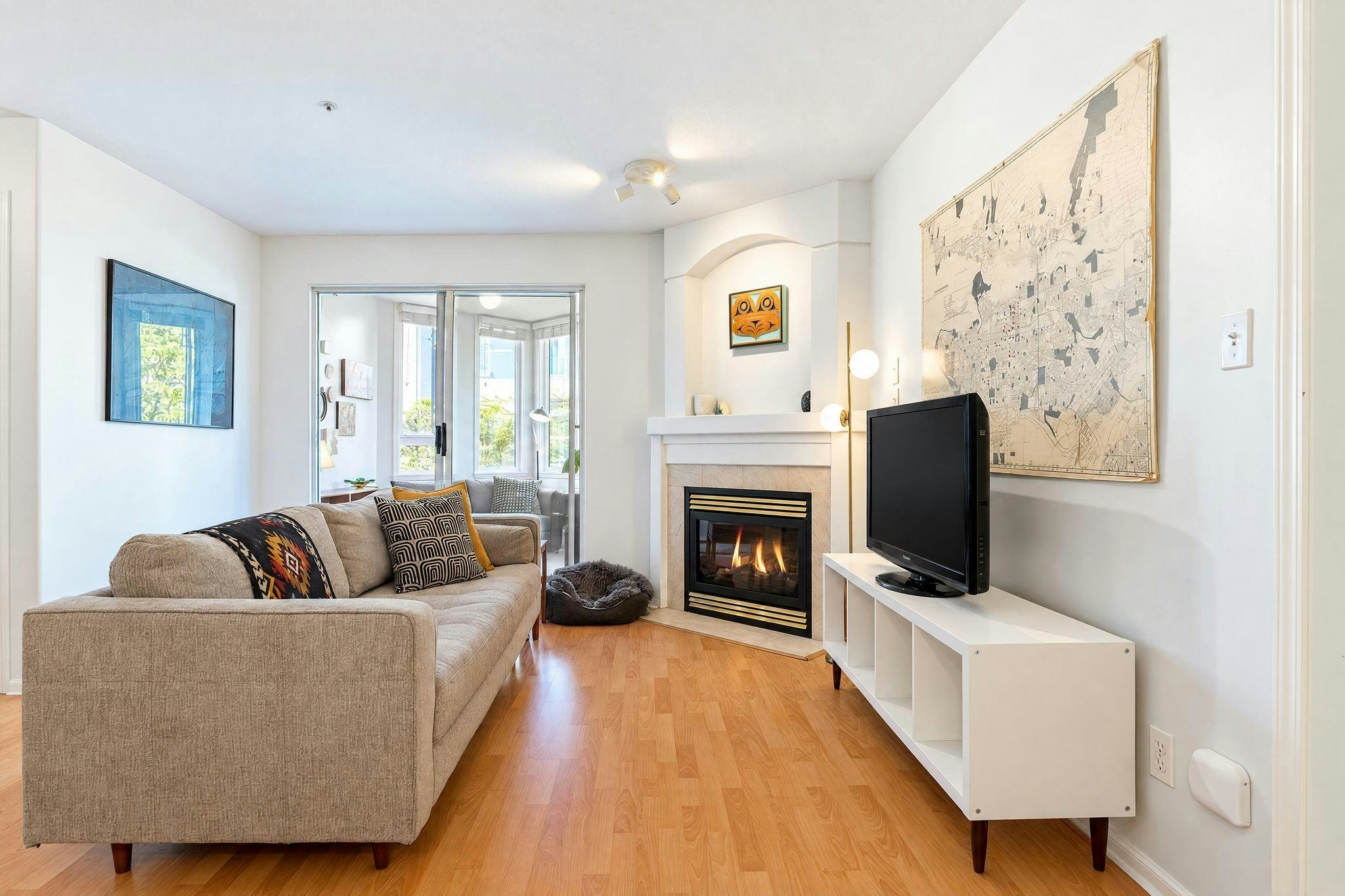 206-2405 Kamloops Street, Vancouver, BC, V5M 4V6 - 3