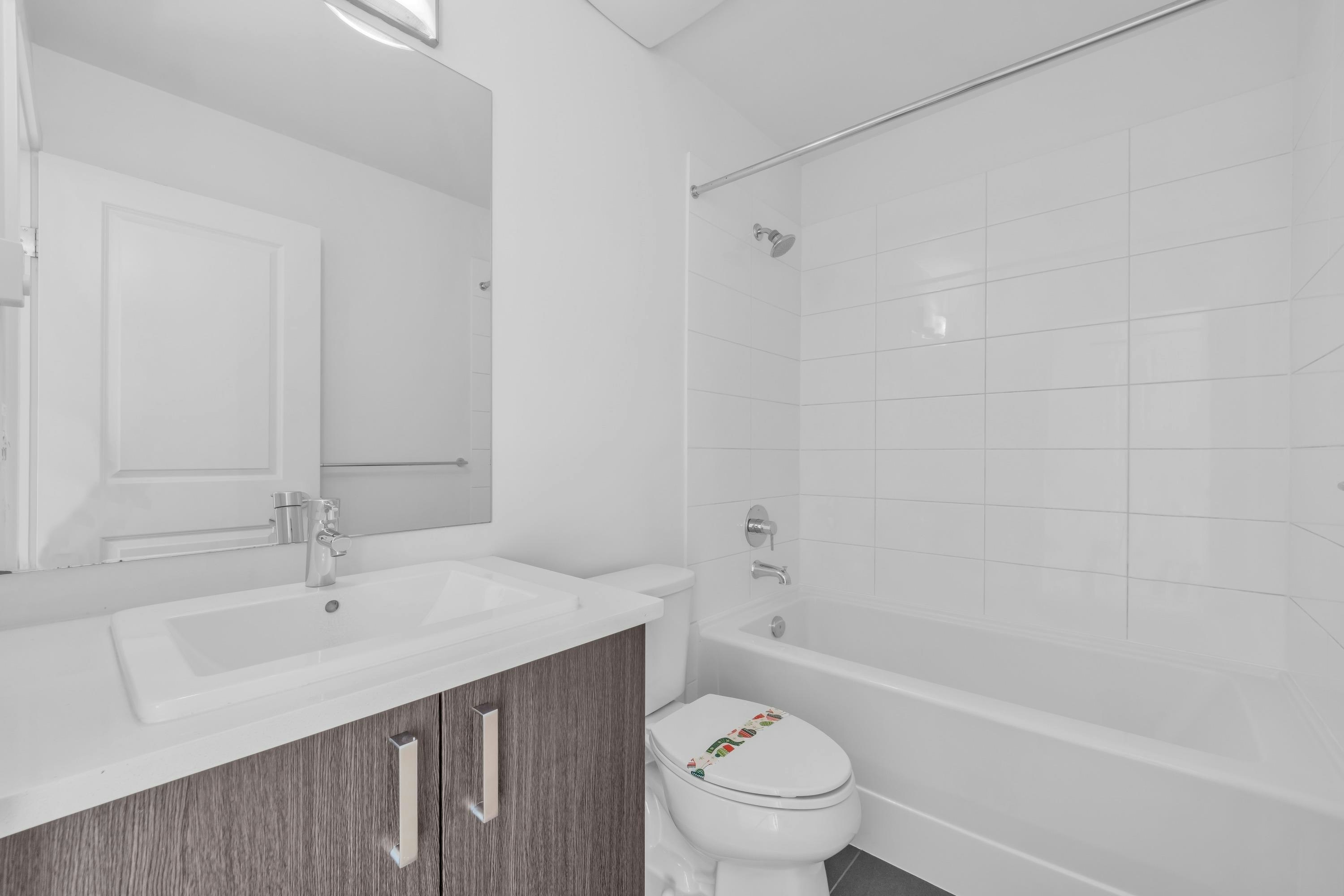 113-8130 136a Street, Surrey, BC, V3W 1H9 - 29