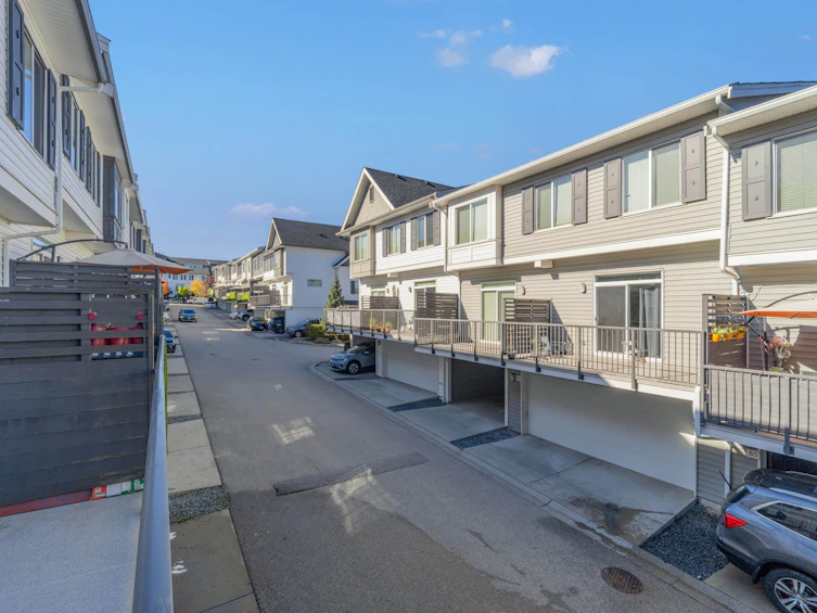 113-8130 136a Street, Surrey, BC, V3W 1H9 - 32