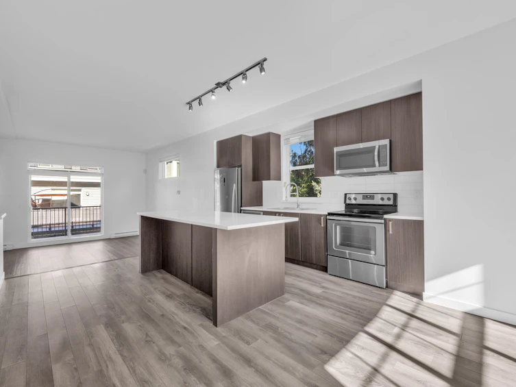 113-8130 136a Street, Surrey, BC, V3W 1H9 - 14