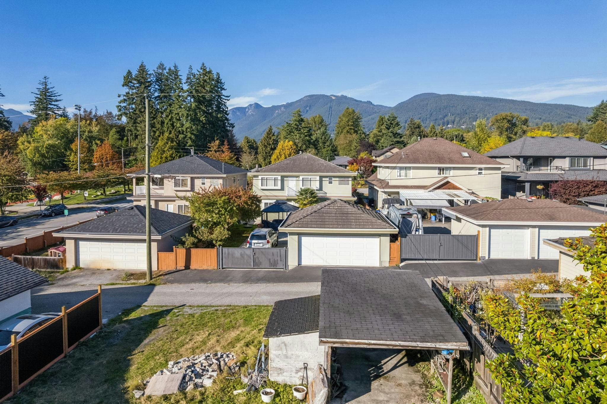 358 W 16th Street, North Vancouver, BC, V7M 1T8 - 9