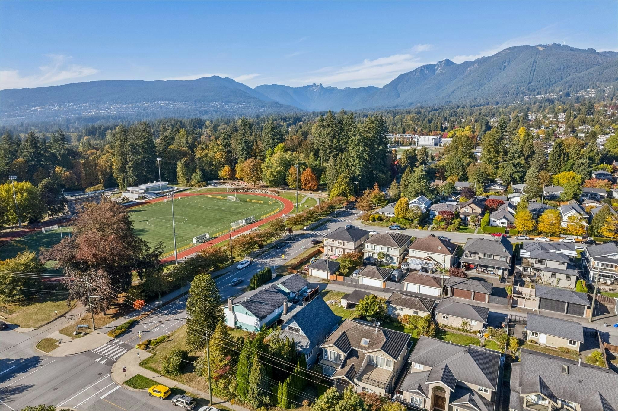 358 W 16th Street, North Vancouver, BC, V7M 1T8 - 10