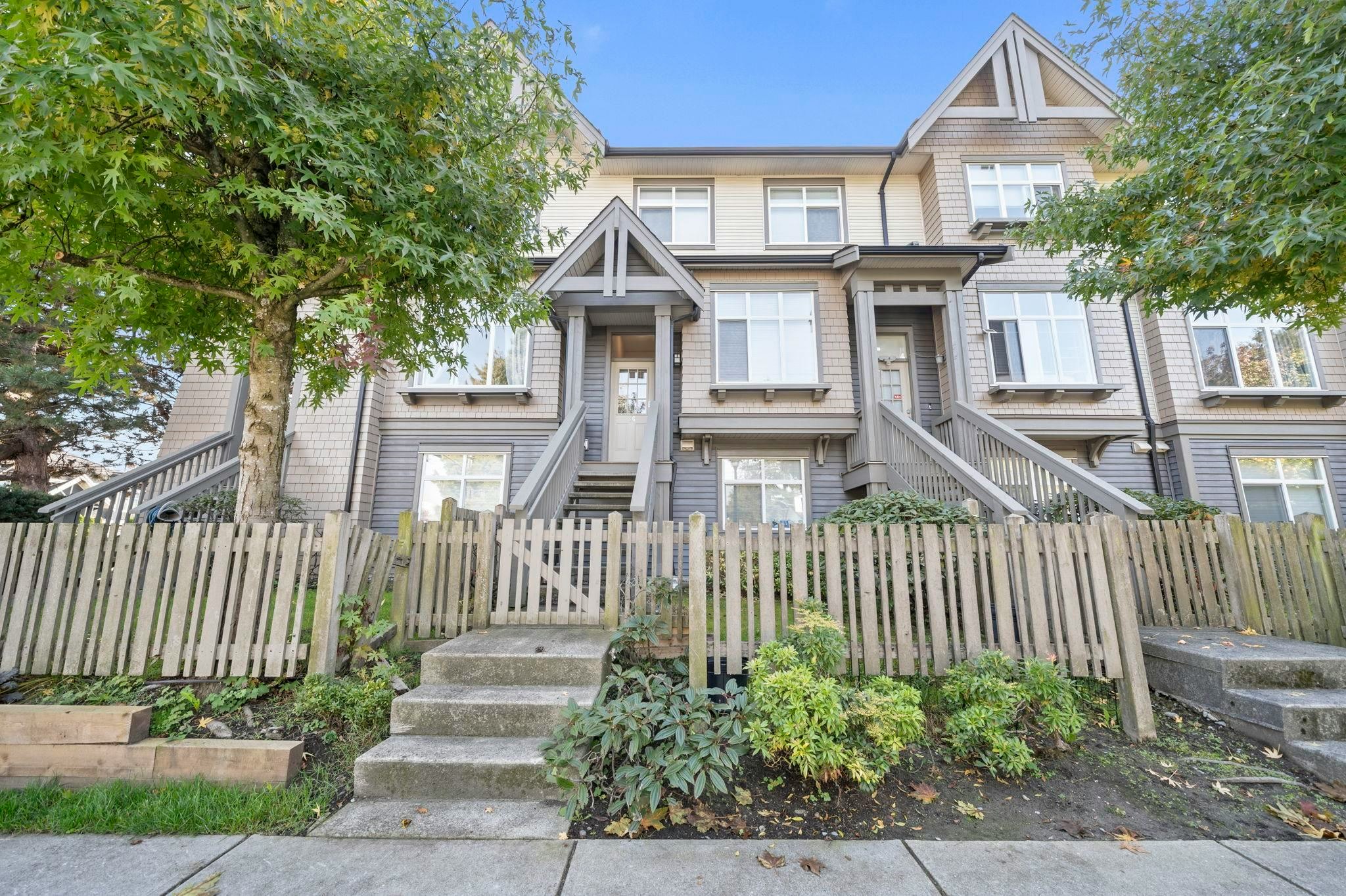 86-9800 Odlin Road - 2
