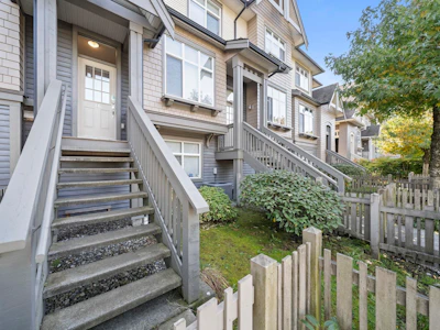 86-9800 Odlin Road - 3