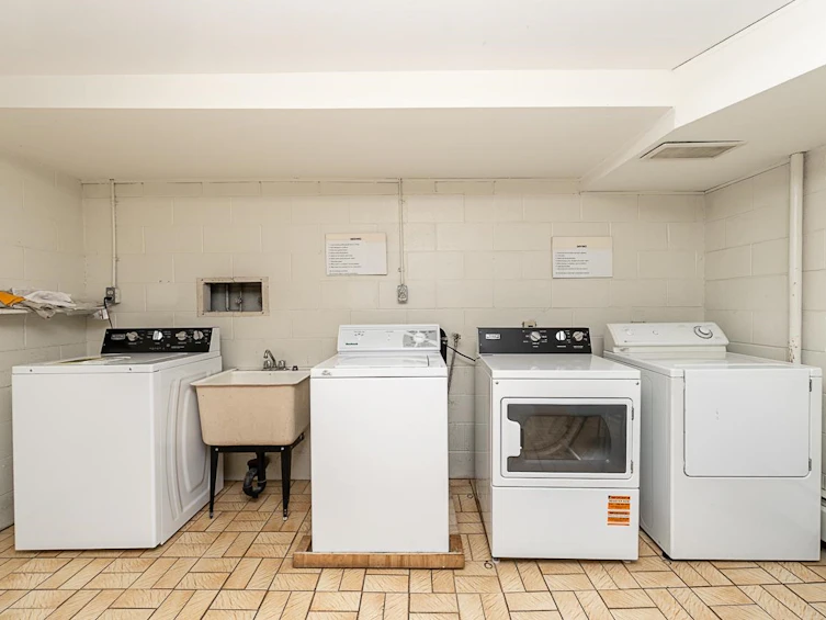 301-327 Ninth Street, New Westminster, BC, V3M 3V8 - 21
