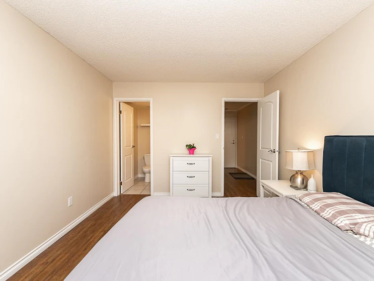 301-327 Ninth Street, New Westminster, BC, V3M 3V8 - 12
