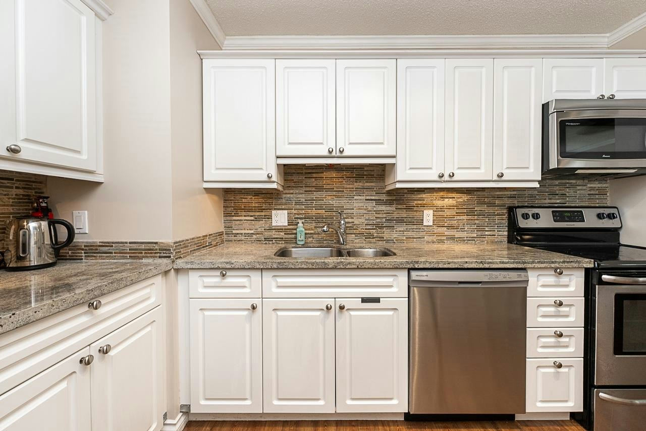 301-327 Ninth Street, New Westminster, BC, V3M 3V8 - 7