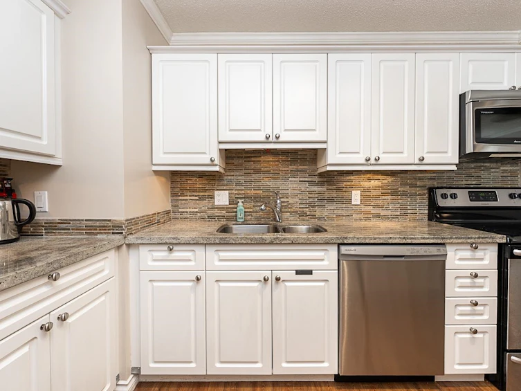 301-327 Ninth Street, New Westminster, BC, V3M 3V8 - 7