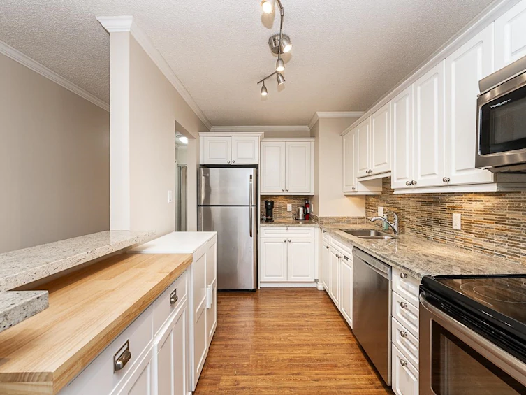 301-327 Ninth Street, New Westminster, BC, V3M 3V8 - 9