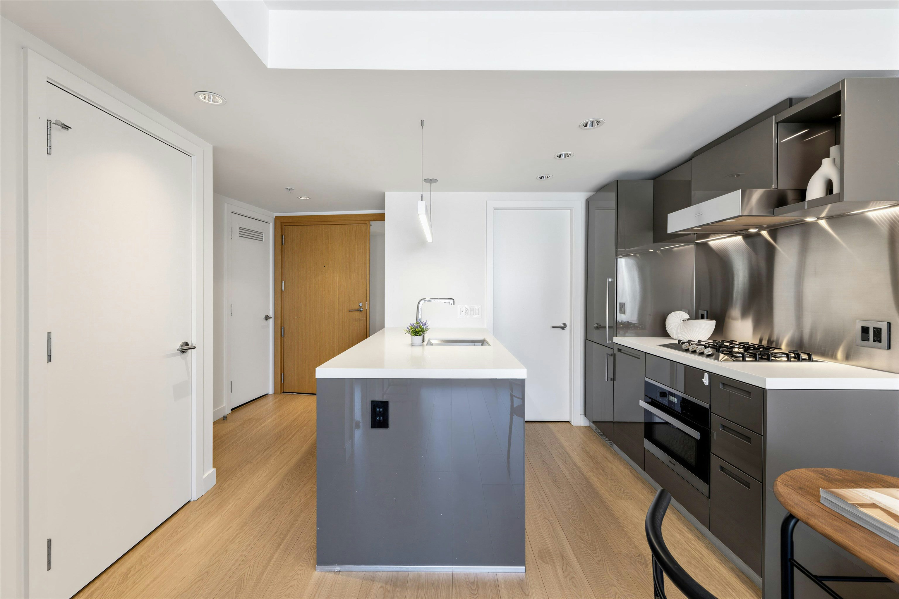 1902-777 Richards Street, Vancouver, BC, V6B 0M6 - 10