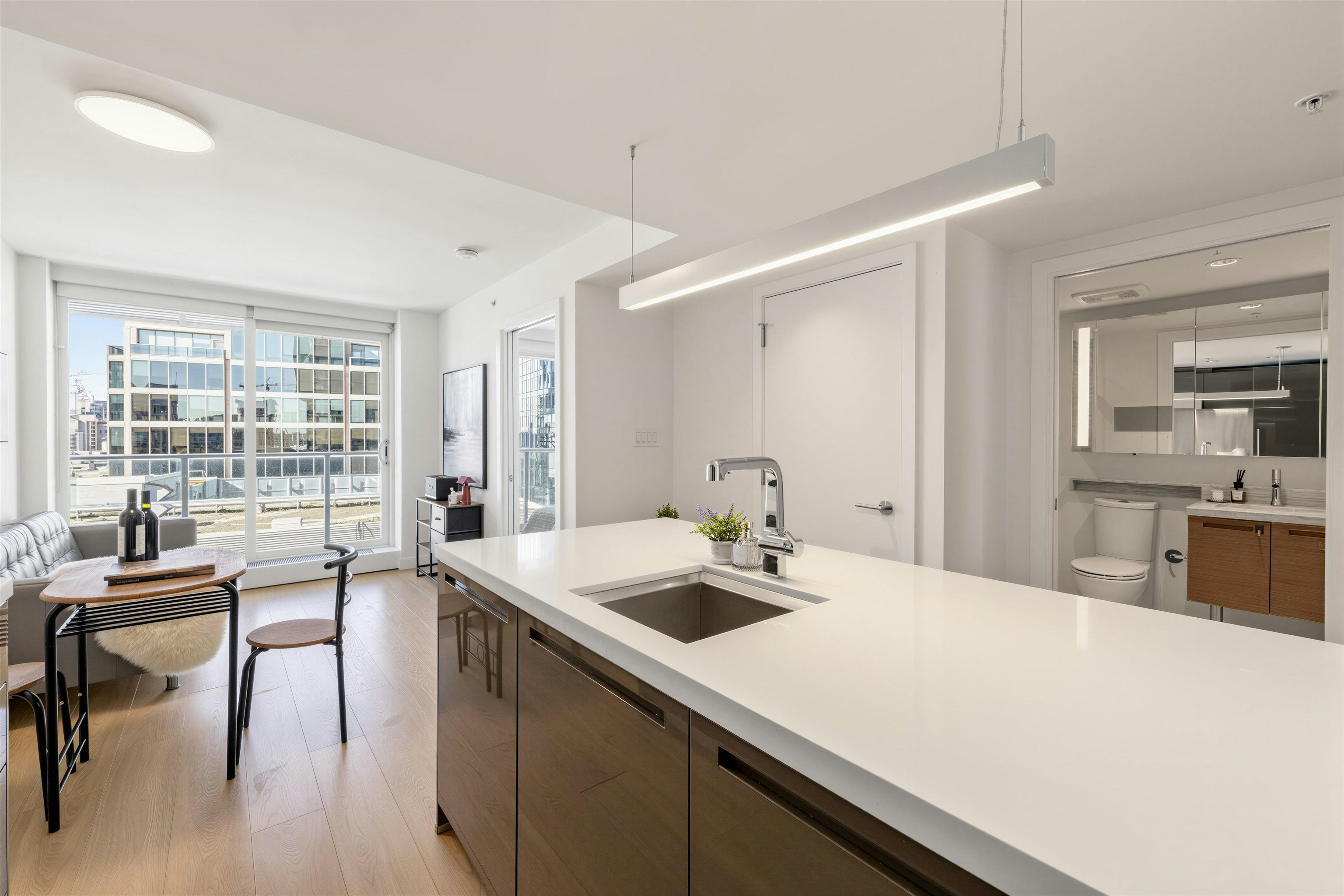 1902-777 Richards Street, Vancouver, BC, V6B 0M6 - 16