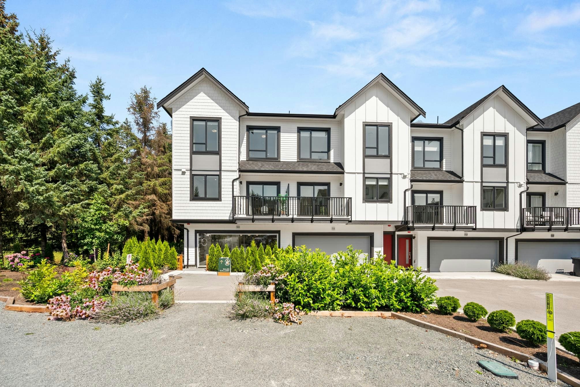 85-16487 89 Avenue - 2