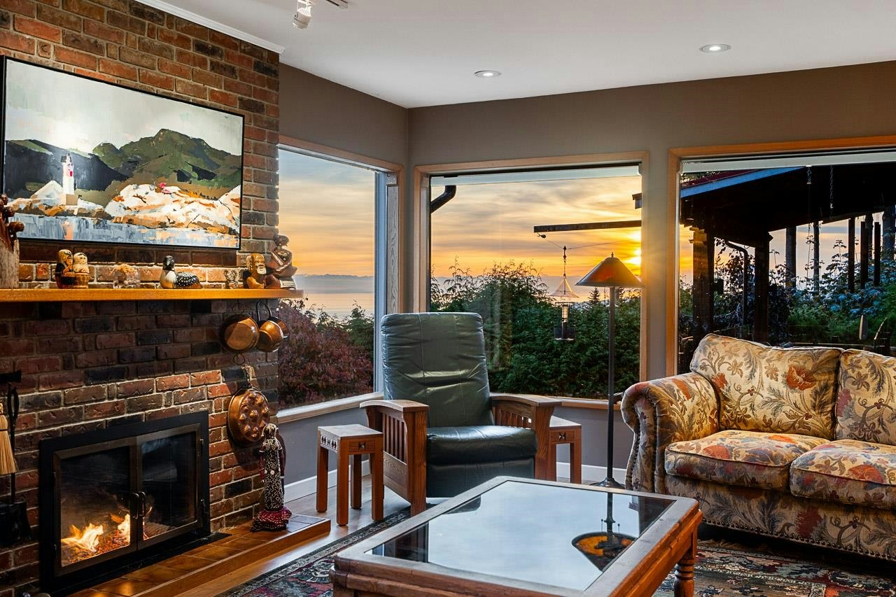 2215 Chairlift Road, West Vancouver, BC, V7S 2T4