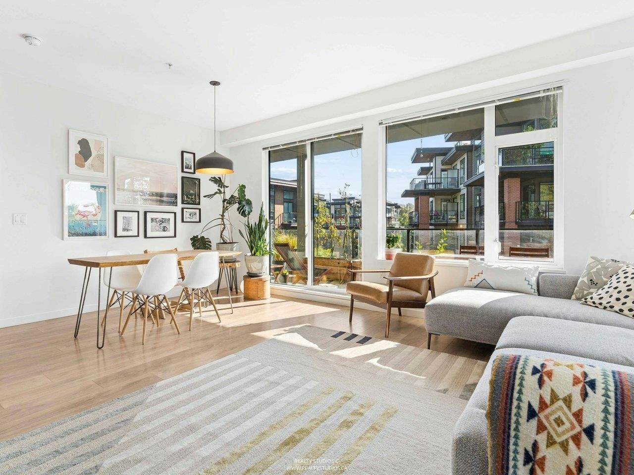 313-725 Marine Drive, North Vancouver, BC, V7M 0G2 - 3
