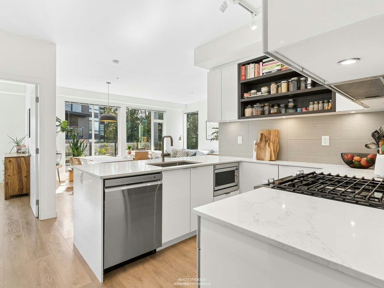 313-725 Marine Drive, North Vancouver, BC, V7M 0G2 - 9