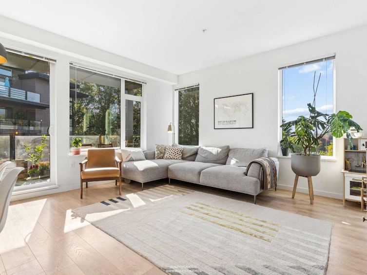 313-725 Marine Drive, North Vancouver, BC, V7M 0G2 - 2