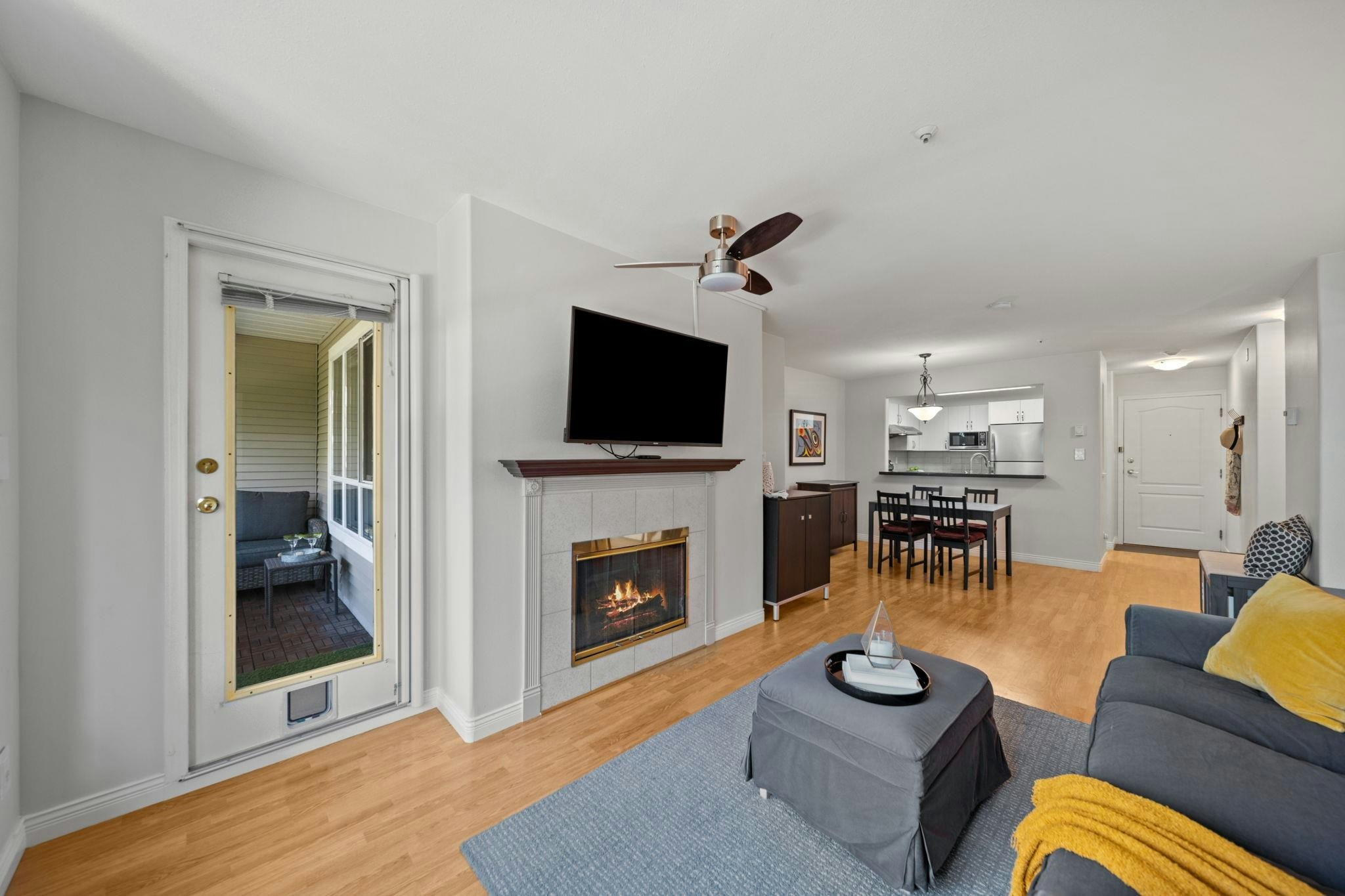 302-6745 Station Hill Court, Burnaby, BC, V3N 4Z4 - 6