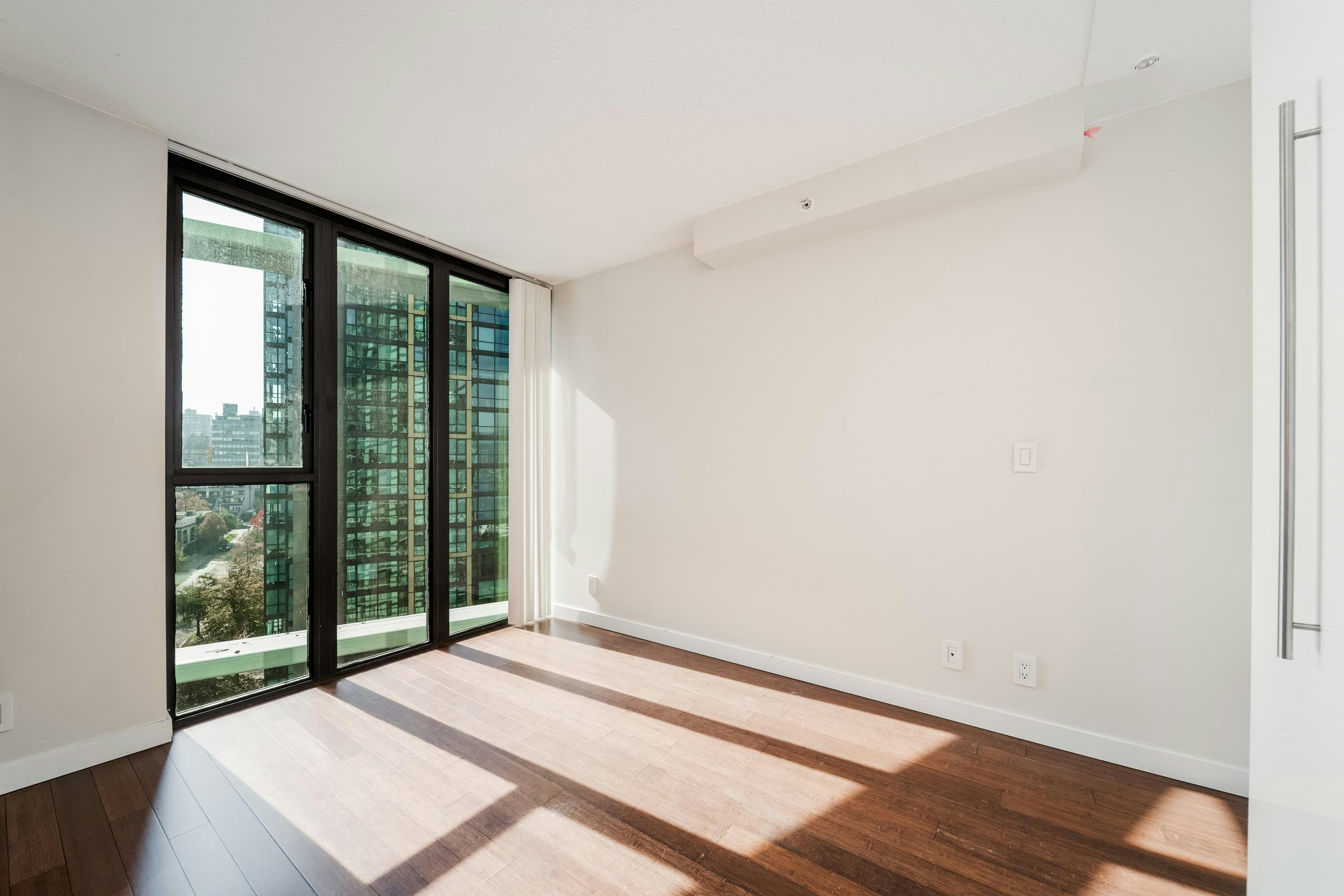 1708-1331 W Georgia Street - 4