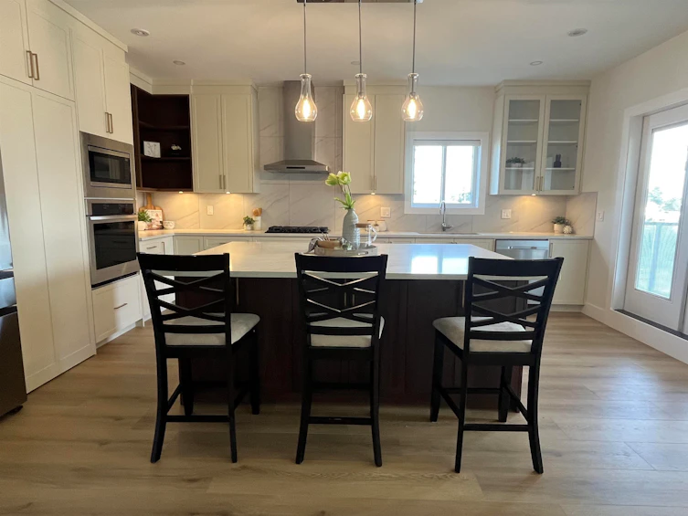 6042 Arlington Drive, Chilliwack, BC, V2R 2J6 - 4