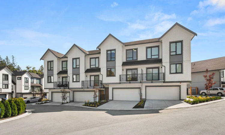 75-16487 89 Ave