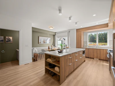 74-16487 89 Avenue - 5
