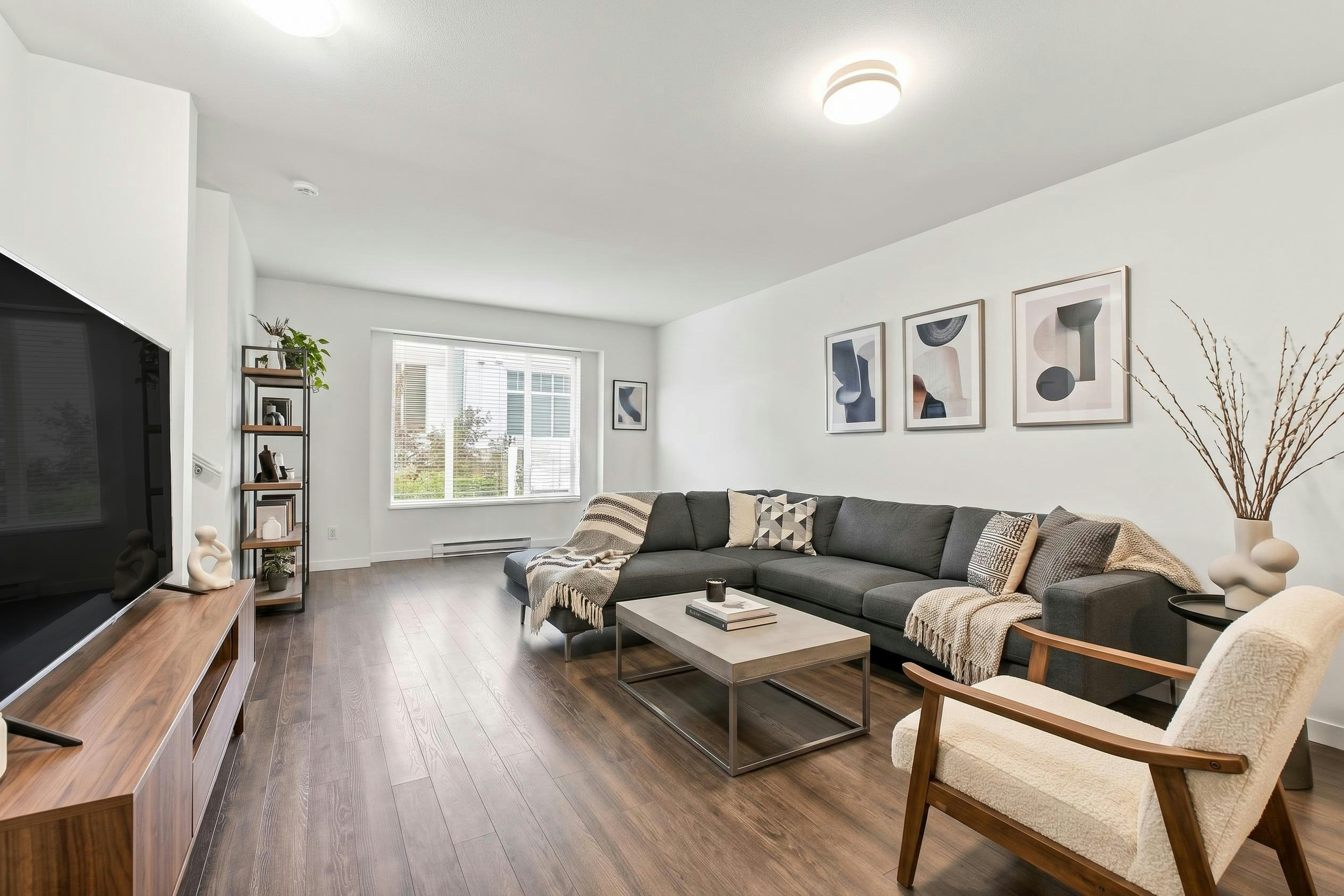 128-15230 Guildford Drive - 3