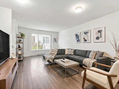 128-15230 Guildford Drive - 3