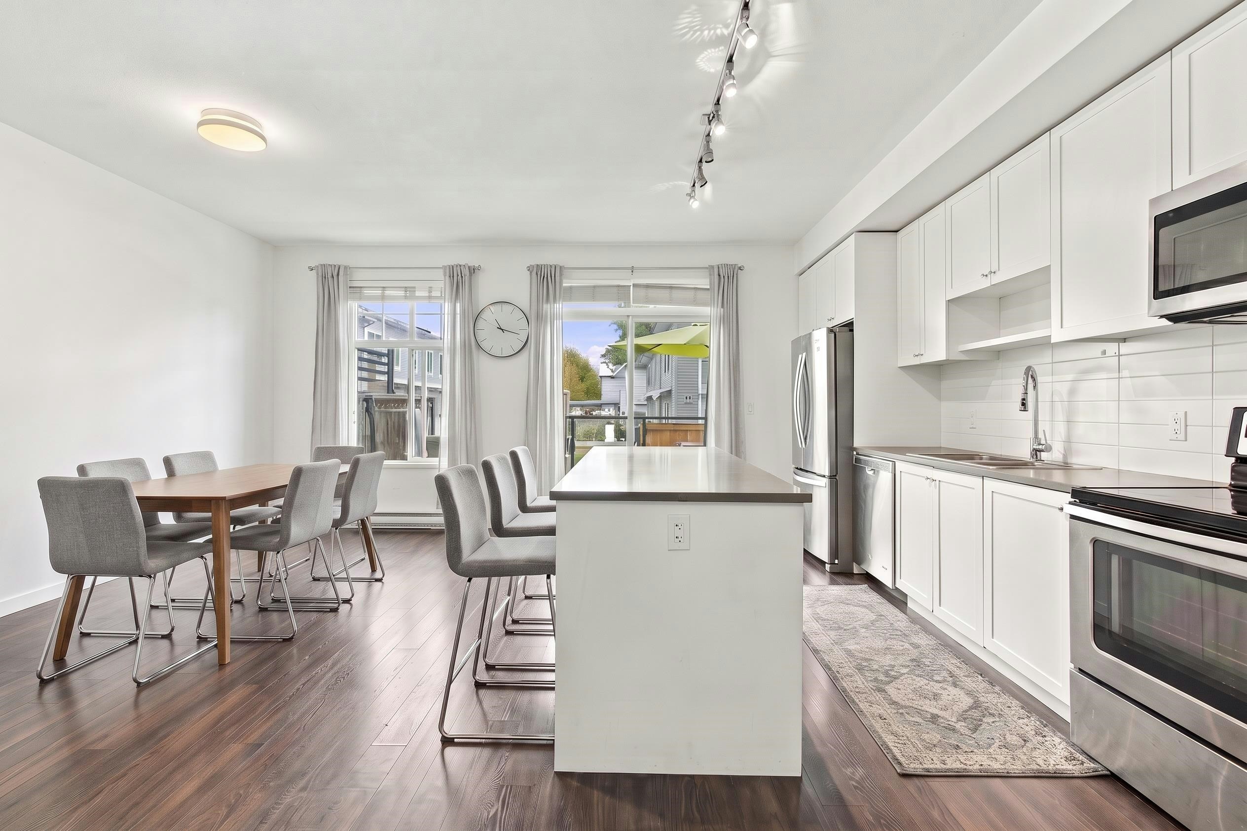 128-15230 Guildford Drive, Surrey, BC, V3R 0C8 - 8