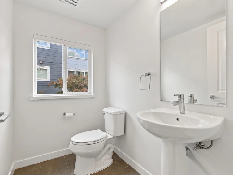 128-15230 Guildford Drive, Surrey, BC, V3R 0C8 - 18