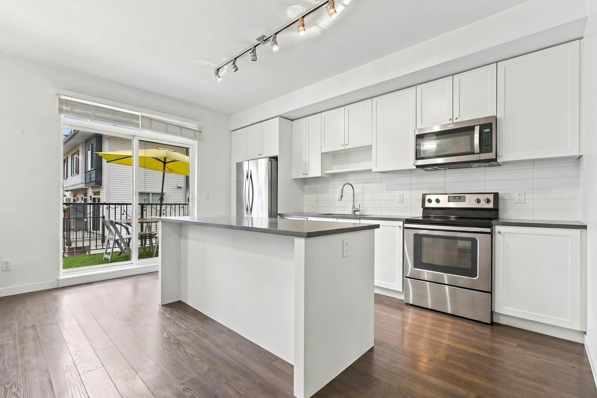128-15230 Guildford Drive, Surrey, BC, V3R 0C8 - 10