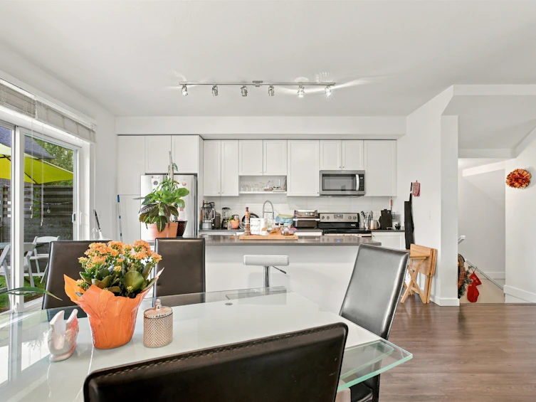128-15230 Guildford Drive, Surrey, BC, V3R 0C8 - 13