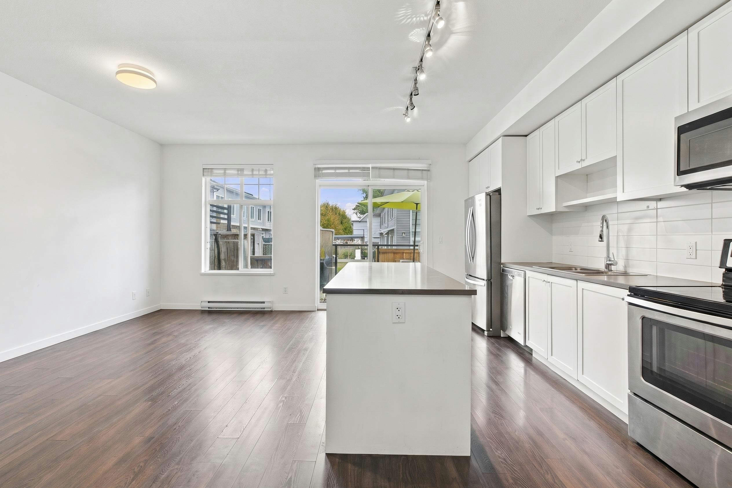 128-15230 Guildford Drive, Surrey, BC, V3R 0C8 - 7