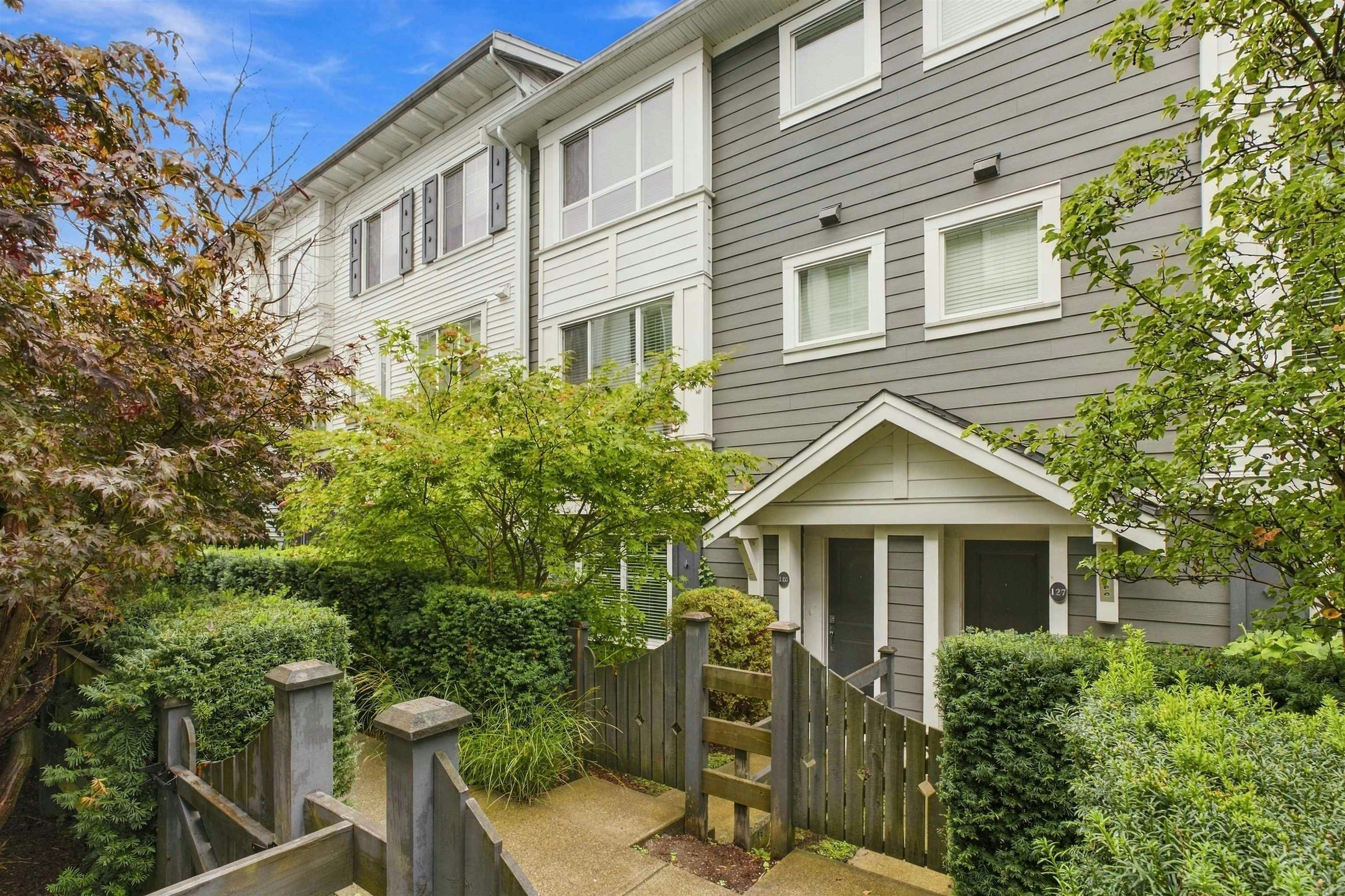 128-15230 Guildford Drive, Surrey, BC, V3R 0C8