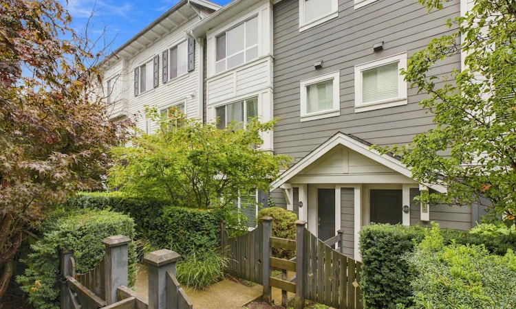 128-15230 Guildford Drive