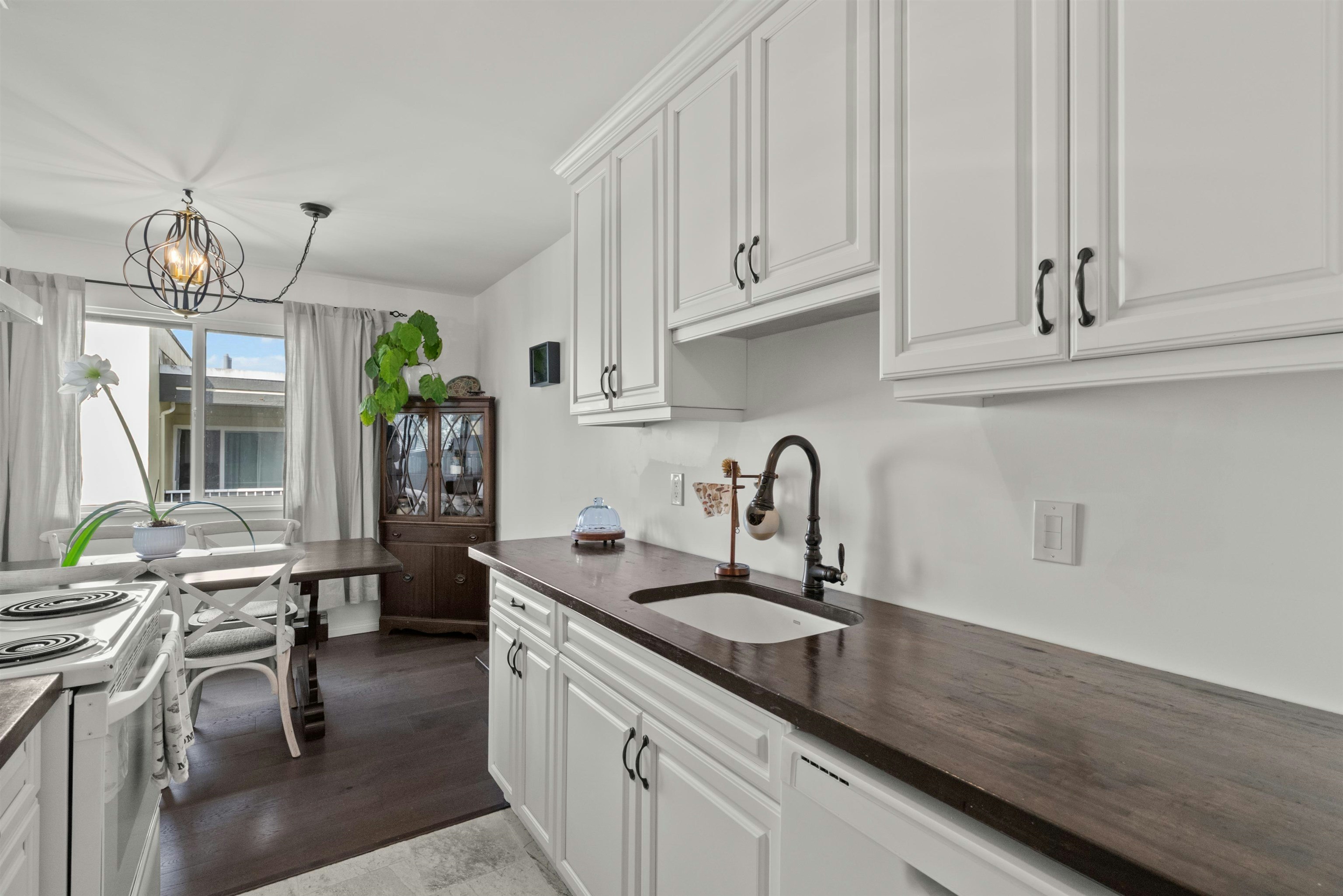 301-5553 16 Avenue, Delta, BC, V4M 2H7 - 9
