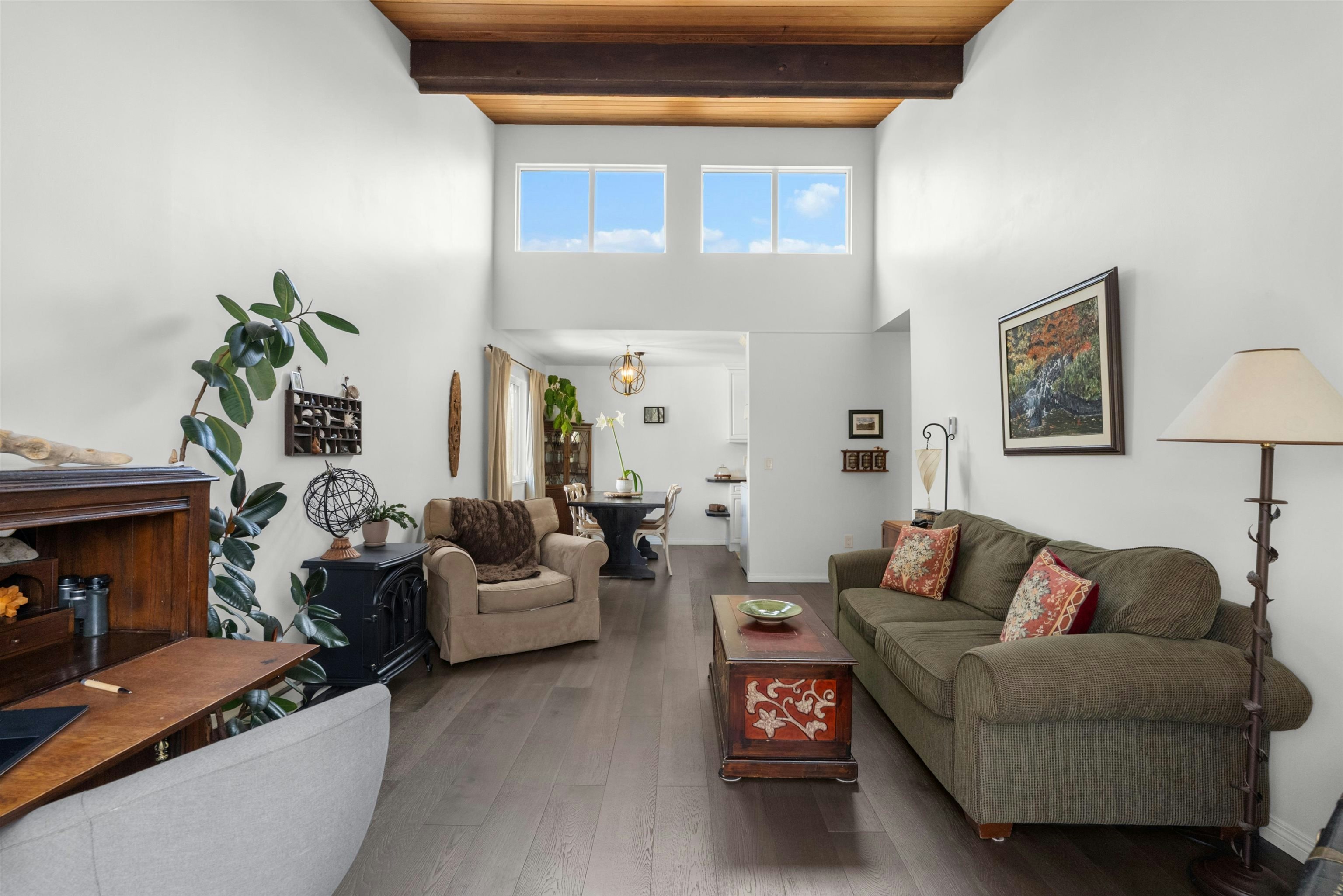 301-5553 16 Avenue - 3