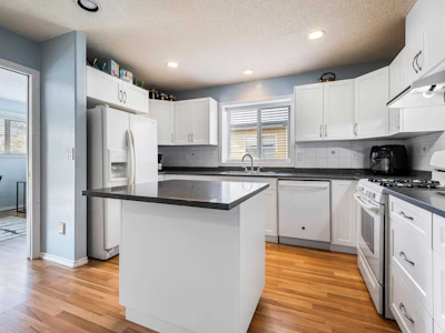 45430 Bernard Avenue - 2