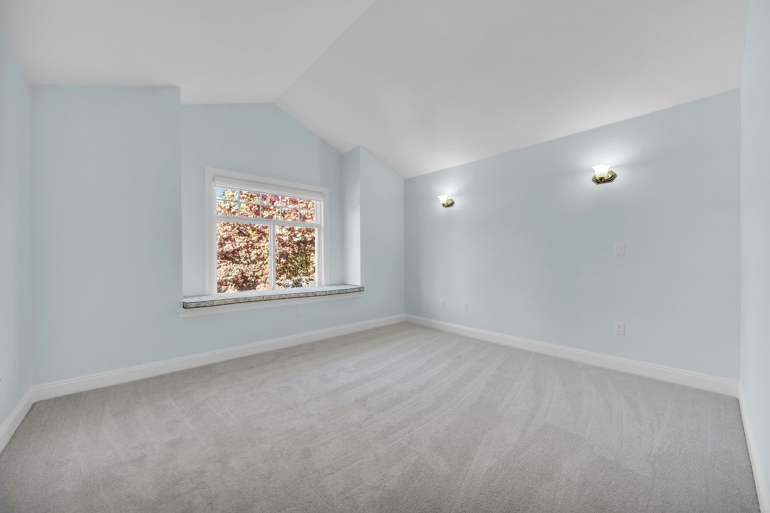 2411 George Street, North Vancouver, BC, V7P 2N4 - 21