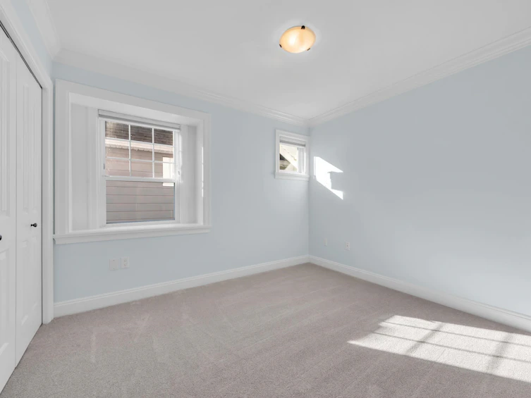 2411 George Street, North Vancouver, BC, V7P 2N4 - 19