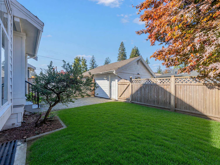 2411 George Street, North Vancouver, BC, V7P 2N4 - 34