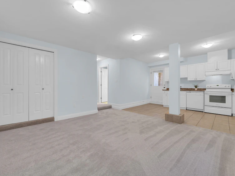 2411 George Street, North Vancouver, BC, V7P 2N4 - 27