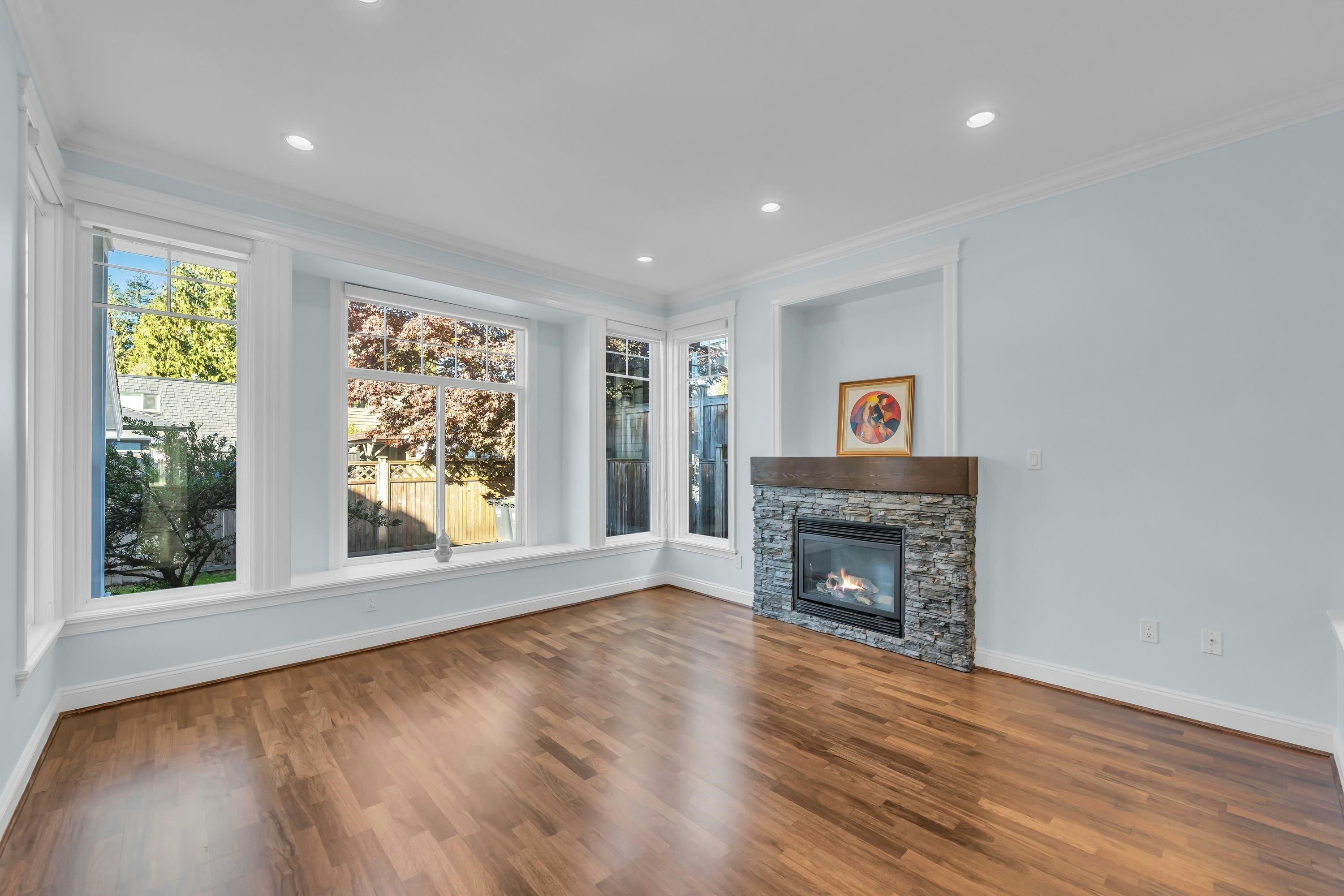 2411 George Street, North Vancouver, BC, V7P 2N4 - 8