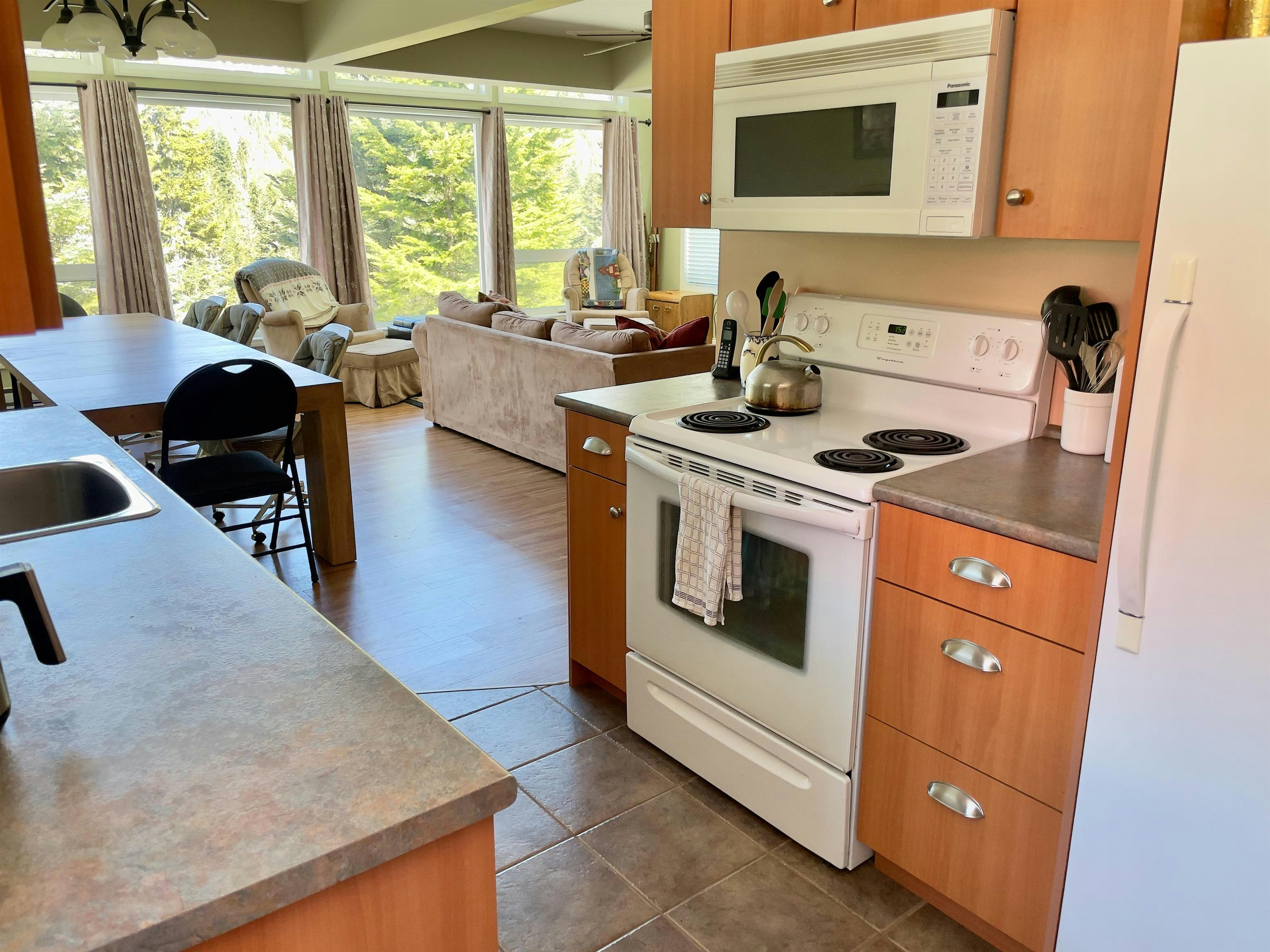 20817 Sakwi Creek Road, Mission, BC, V0M 1A1 - 18
