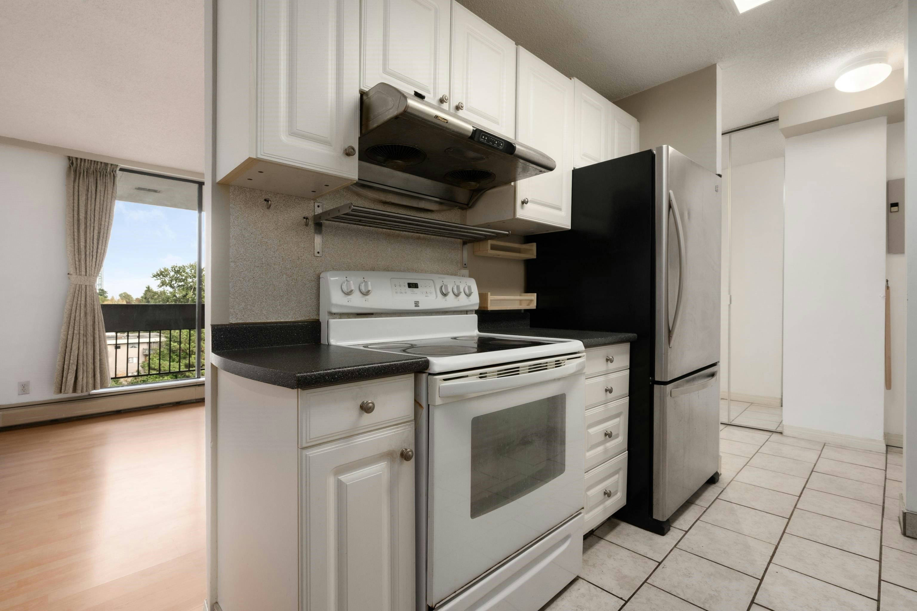 704-6689 Willingdon Avenue, Burnaby, BC, V5H 3Y8 - 9