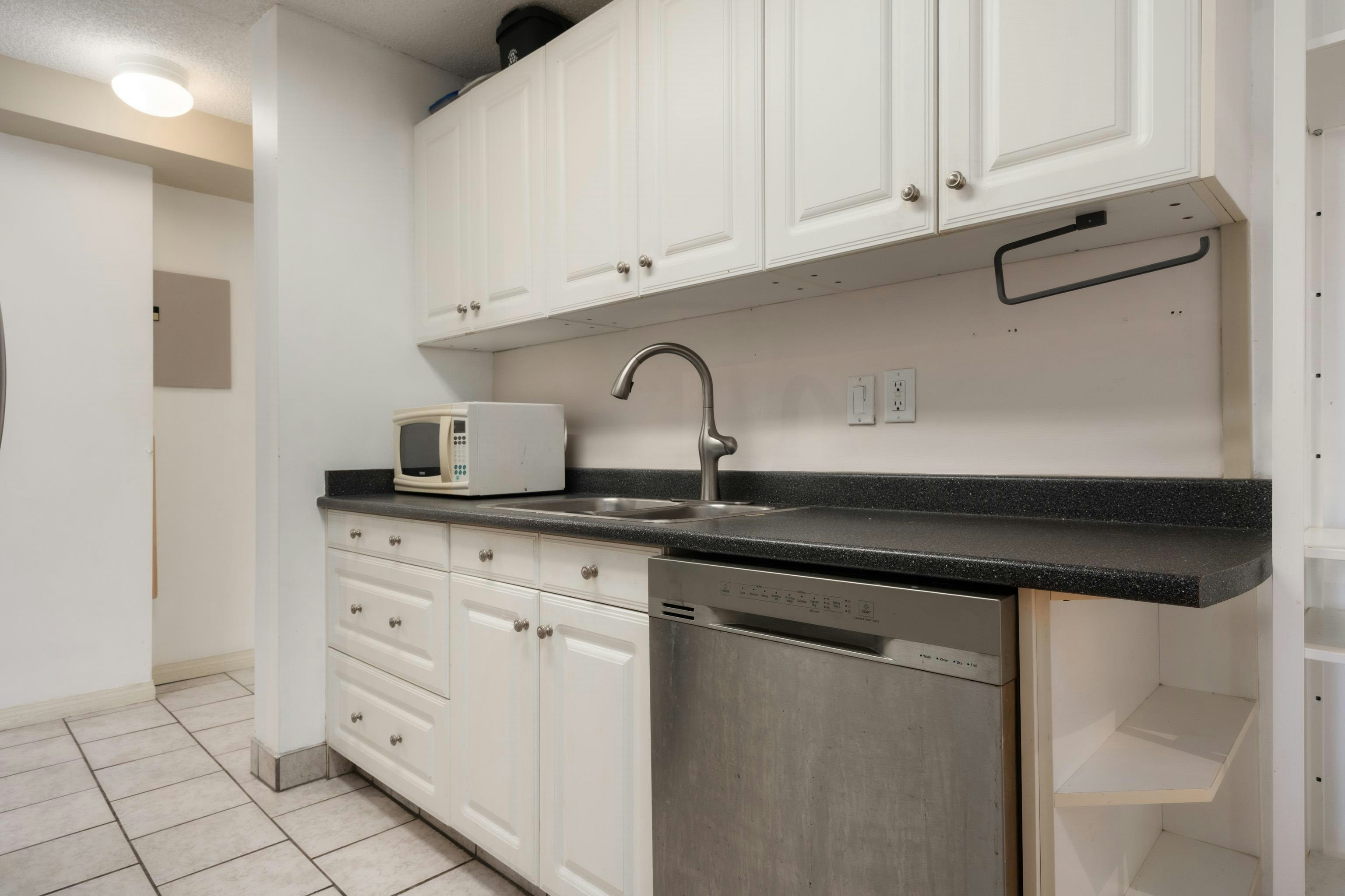 704-6689 Willingdon Avenue, Burnaby, BC, V5H 3Y8 - 7