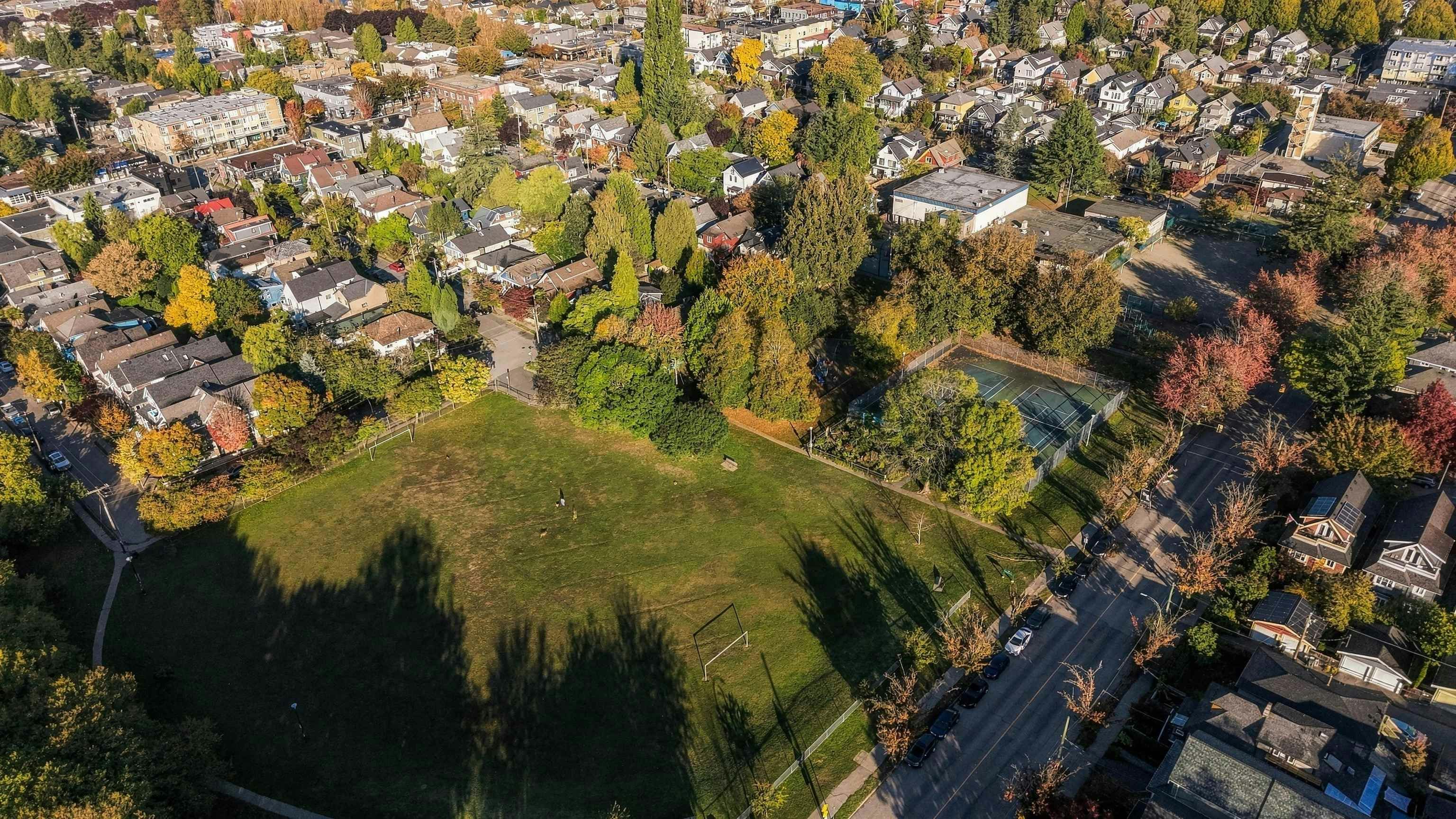 1761 E 4th Avenue, Vancouver, BC, V5N 1J9 - 38