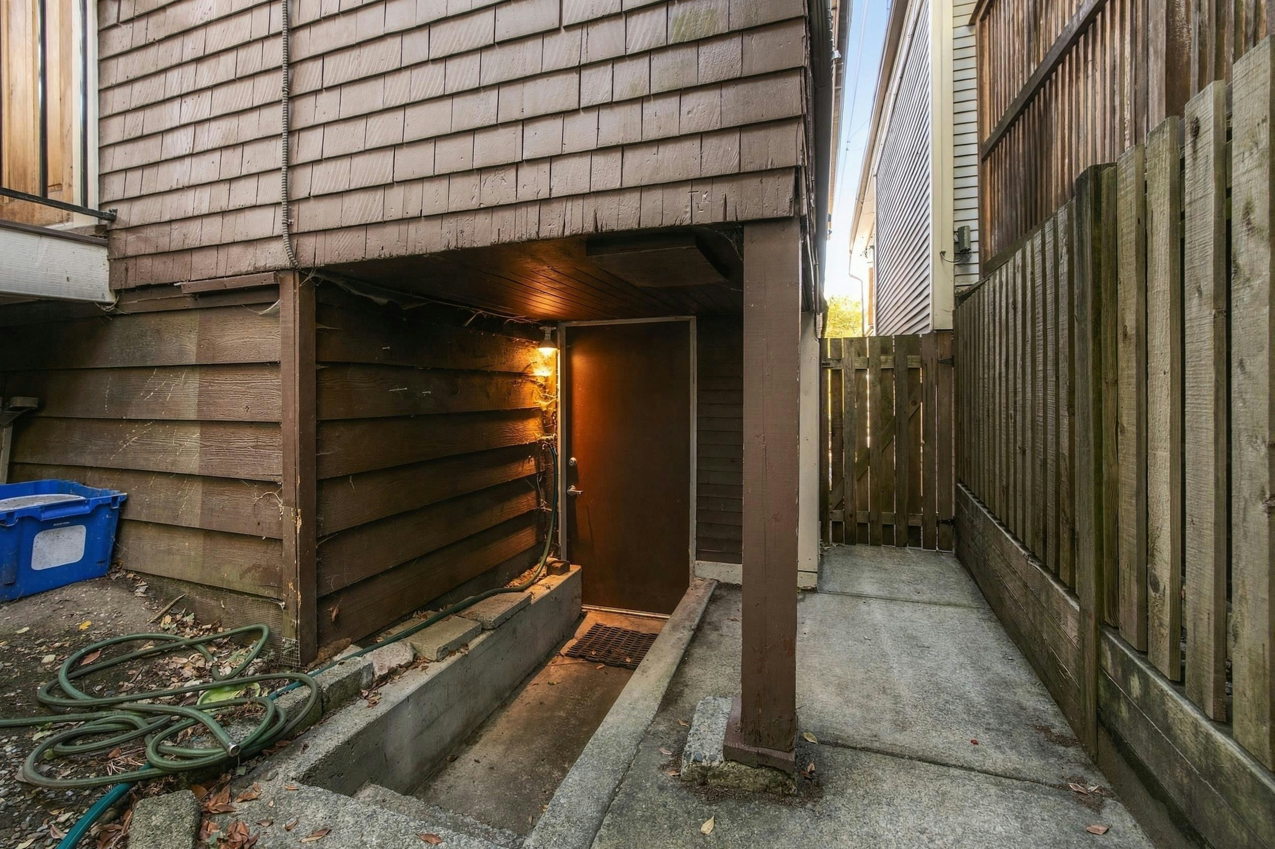 1761 E 4th Avenue, Vancouver, BC, V5N 1J9 - 35