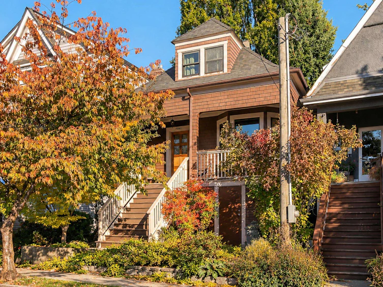 1761 E 4th Avenue, Vancouver, BC, V5N 1J9
